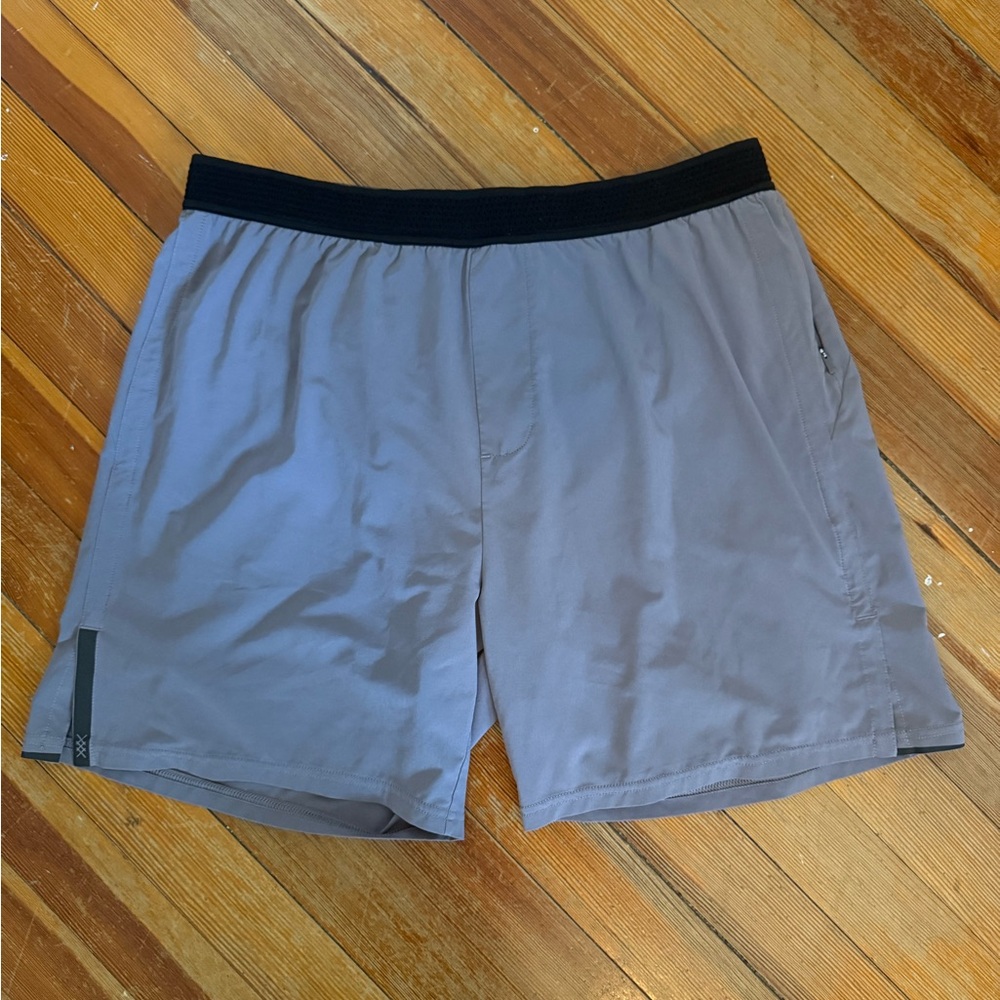 Rhone Six inch inseam shorts Size large Grey/purple